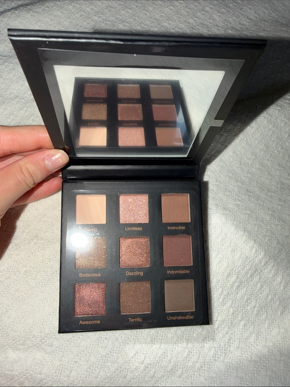 Neutral Rose & Brown Eyeshadow Palette - Limitless Shades